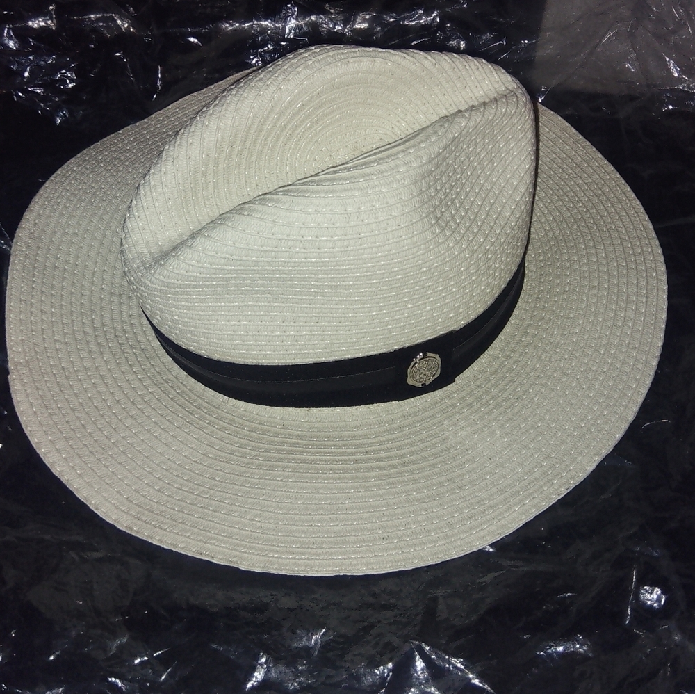 VINCE CAMUTO Stylish Cream Fedora Hat with Black Band